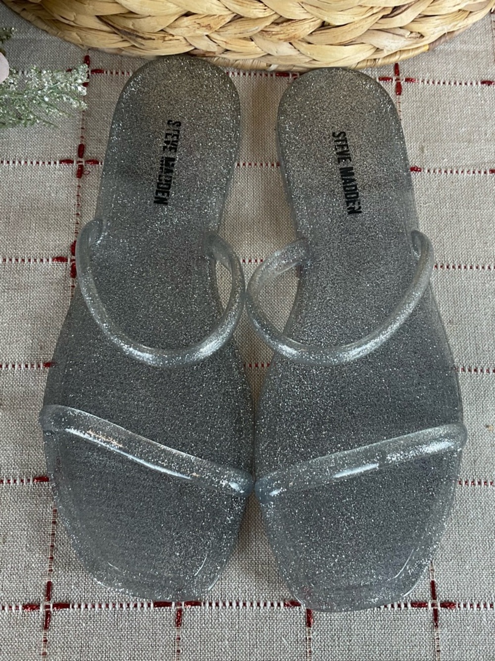 Steve Madden “PIKE” Jelly Flip Flop Sandals Size 5 Silver Glitter New Slides - Picture 2 of 4